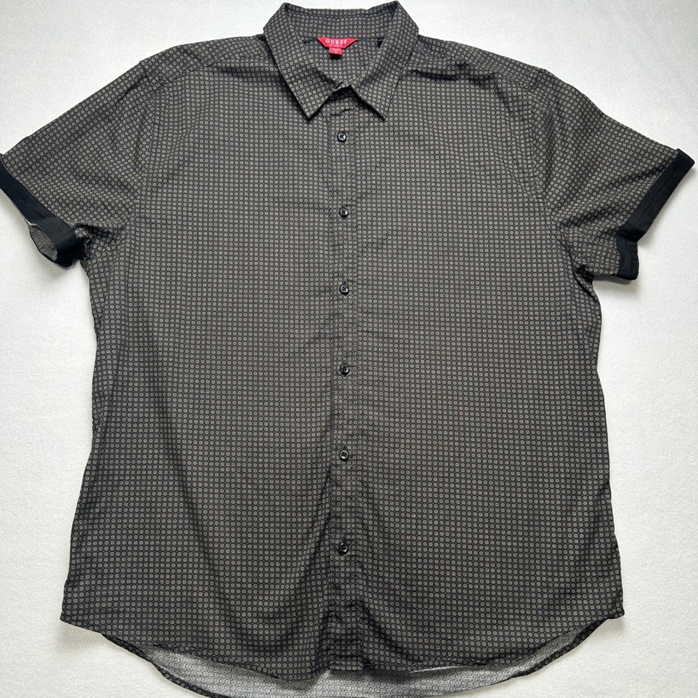 Guess Los Angeles Mens XL Black Tan Geometric Medallion Print Short Sleeve Shirt - Picture 2 of 8